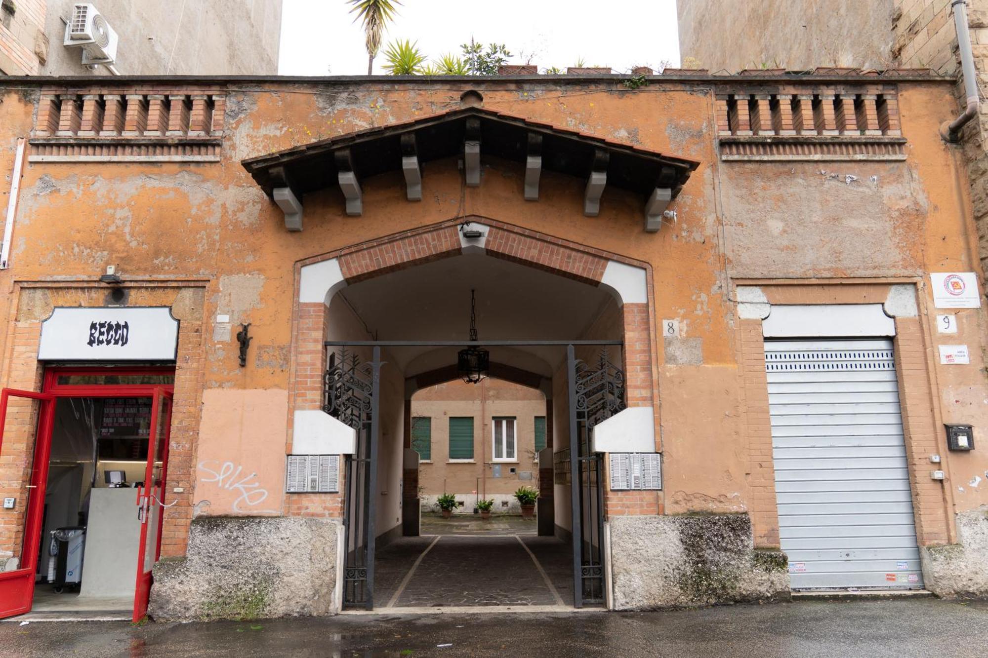 Vatican Court Roma
